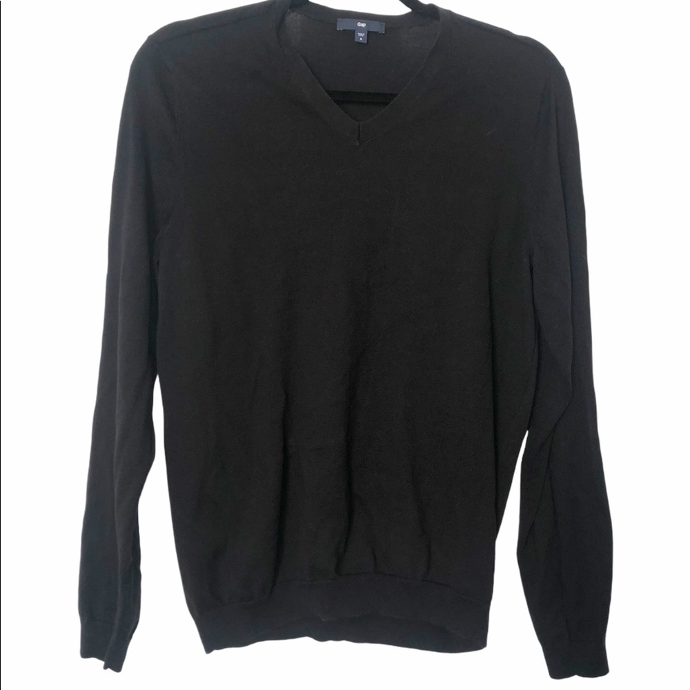 Gap sweater